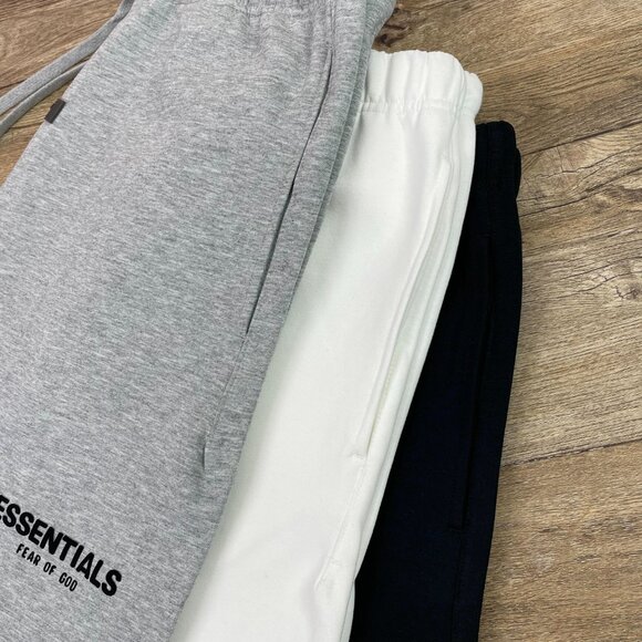 Fear of God Essentials Flocking Shorts Iron Spring Summer Season - Picture 3 of 10